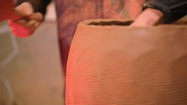 점토로 도자기 만드는 과정