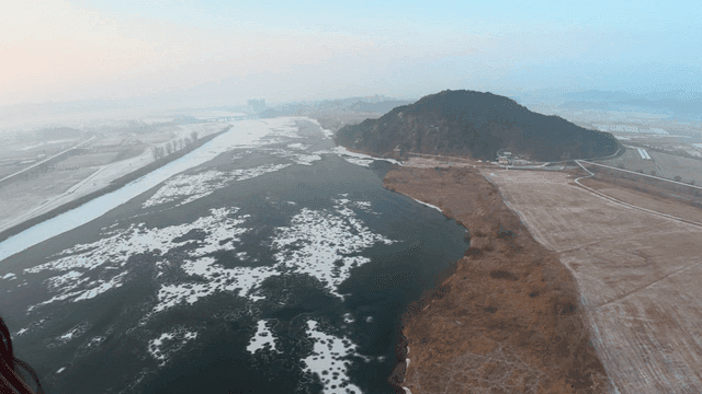 River with ice shards