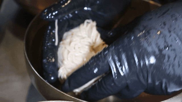 고명과 함께 준비된 메밀면