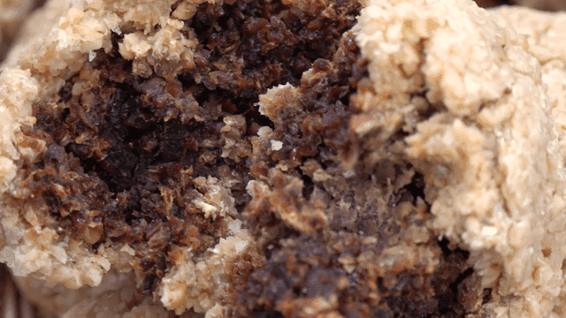 Rice cake meju filled with rich red bean paste