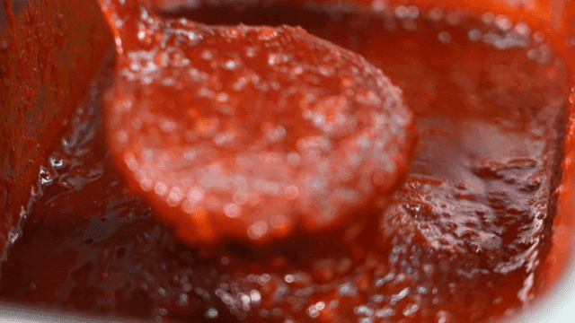 Ladle for scooping gochujang out of pot