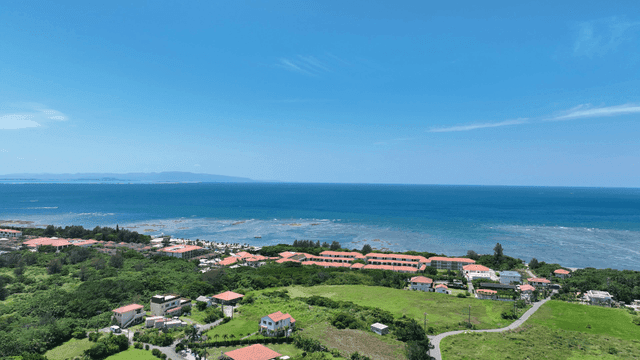 Purin, coastal village with view of sea horizon
