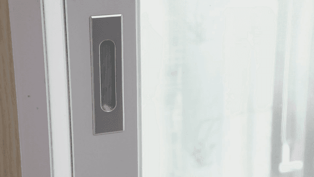 미닫이문 손잡이의 클로즈업