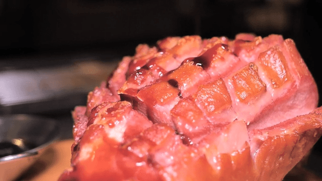 Roast Turkey Legs with Sauce