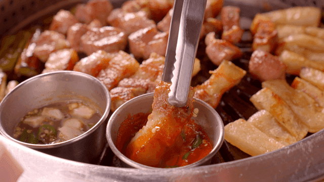 Grilled pork belly with dipping sauces