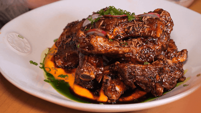 Richly seasoned ribs