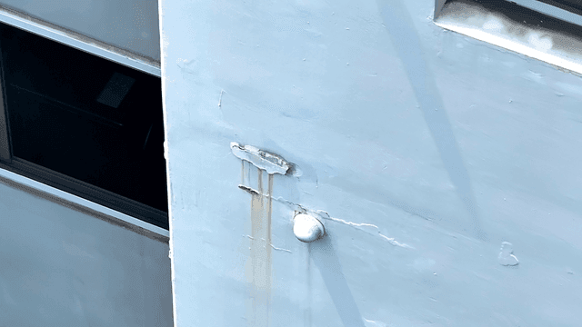 낡은 건물 외벽의 근접 촬영