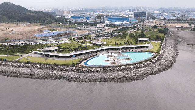 City view with park saltwater pool