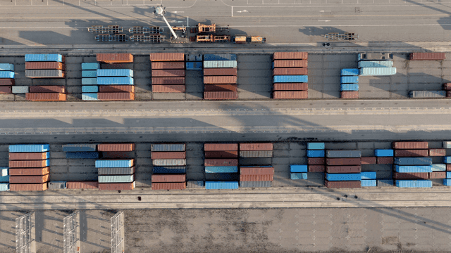 화물 컨테이너 야드의 항공 뷰
