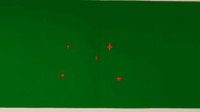 벽에 걸려있는 큰 화면