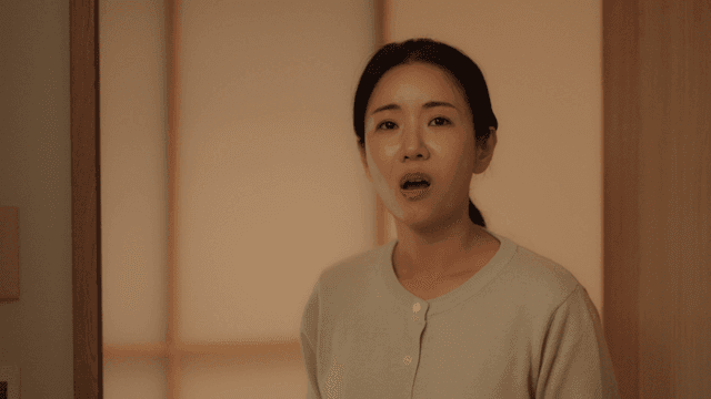 Mom kicked out of daughter's room while talking on phone