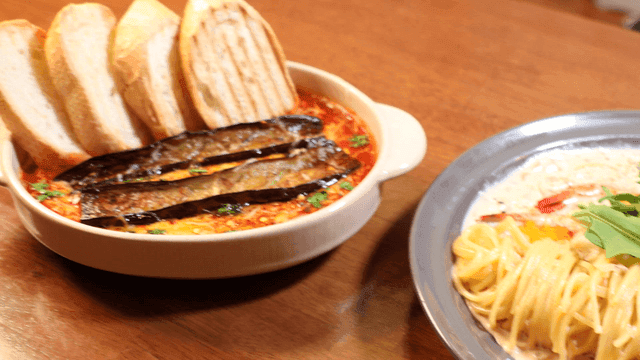 Cream pasta and eggplant lasagna on a table