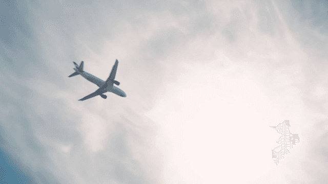 넓은 하늘 아래 나는 비행기