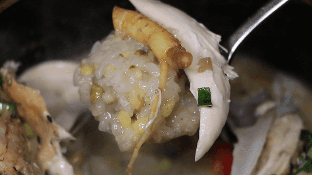 Samgyetang with ginseng and rice