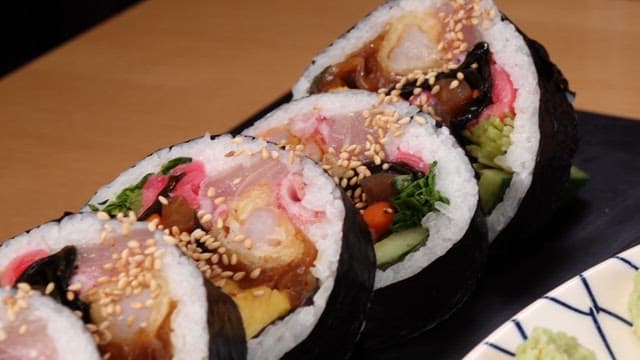 Kimbap with yellow tail