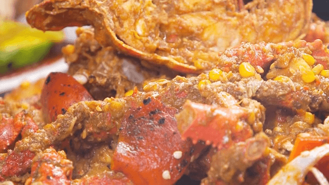 맛있게 양념된 게 요리