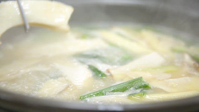 Mushrooms dipped in spicy sauce