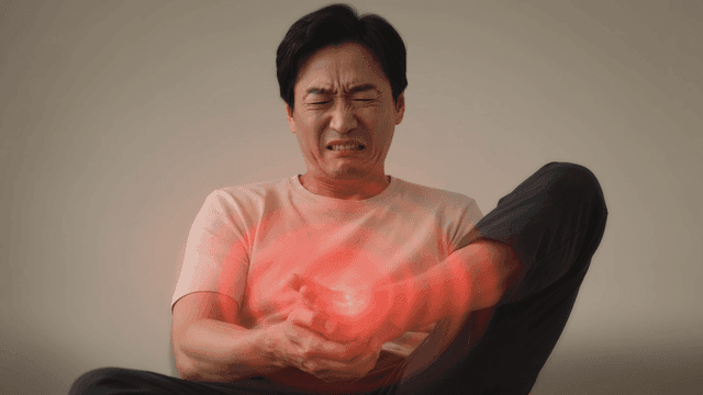 Men experiencing foot pain