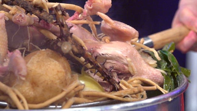 닭전골에서 건져낸 건더기