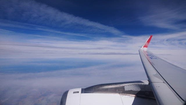 비행기 창문에서 본 항공 전망