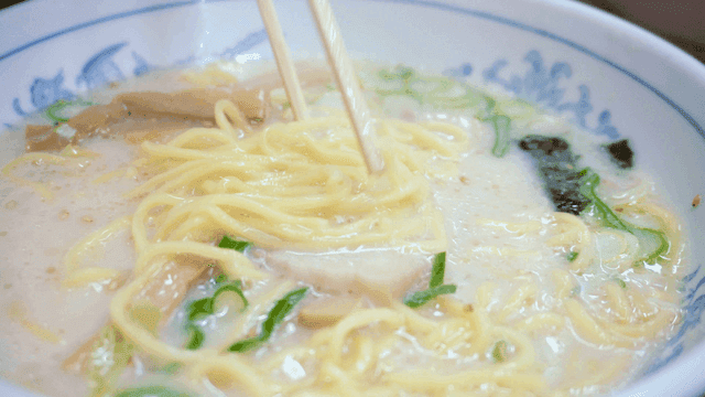 진한 국물의 라멘 한 그릇