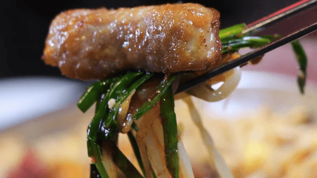 Grilled pork belly with vegetables