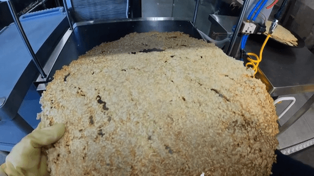 실내에서 준비되는 누룽지