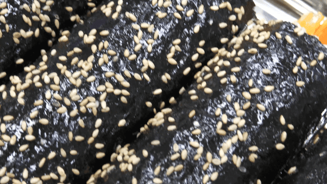 Kimbap rolls with sesame seeds