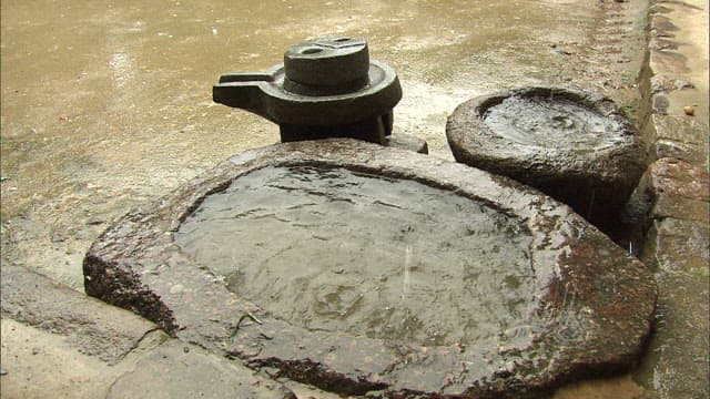 비 오는 날 전통 가옥 병산서원과 장독대