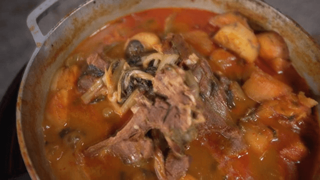 Pork Backbone Stewwith goat meat is boiling