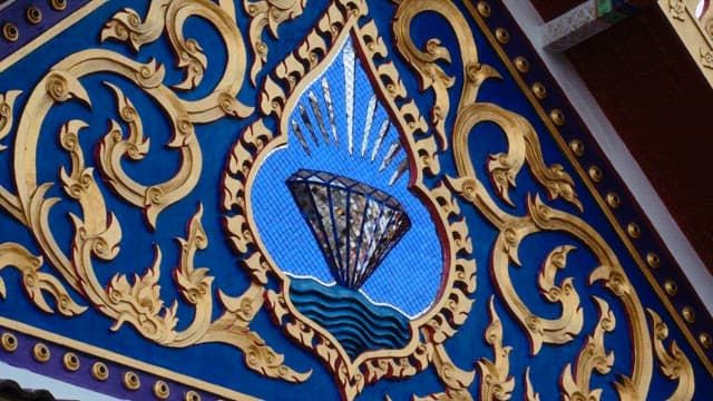 불교사원의 화려한 예술작품과 건축 설계 디테일