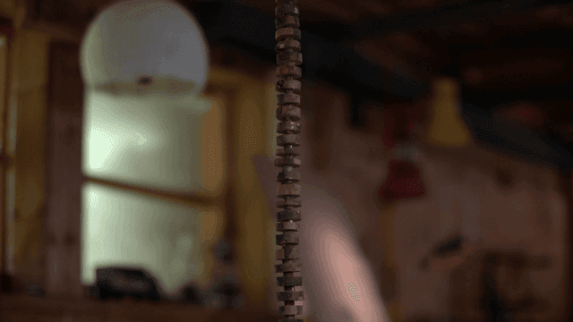 작업실의 나무 조각