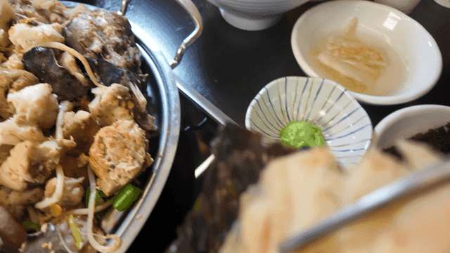 Chopsticks for placing boiled anglerfish on seaweed
