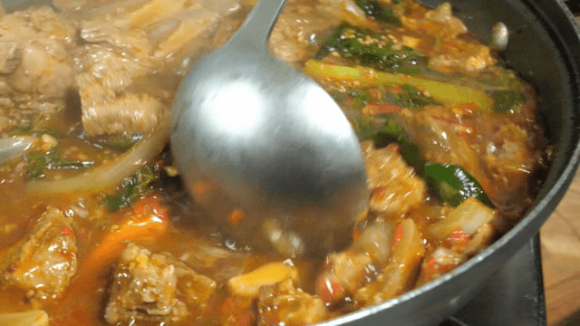 Spicy Braised Pork Galbi with vegetables and meat