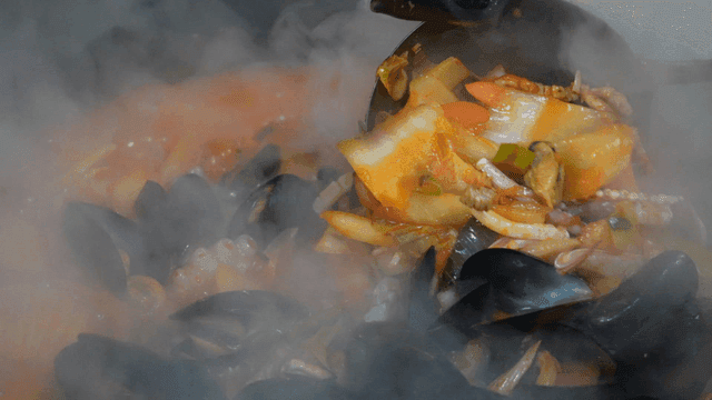 Seafood Jjamppong boiling in wok