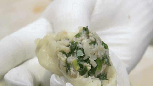 야채 소가 가득 들어간 만두