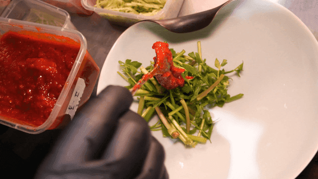Seasoning sauce for fresh water parsley