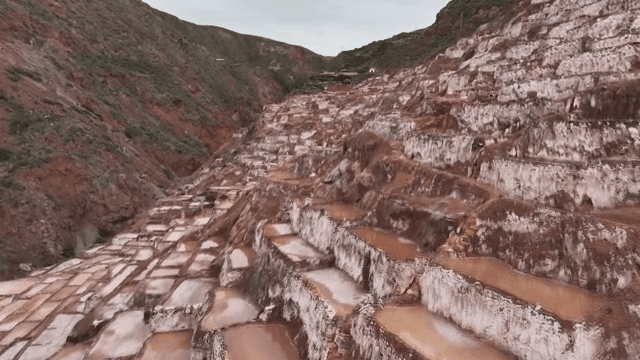 산악 지역의 계단식 염전