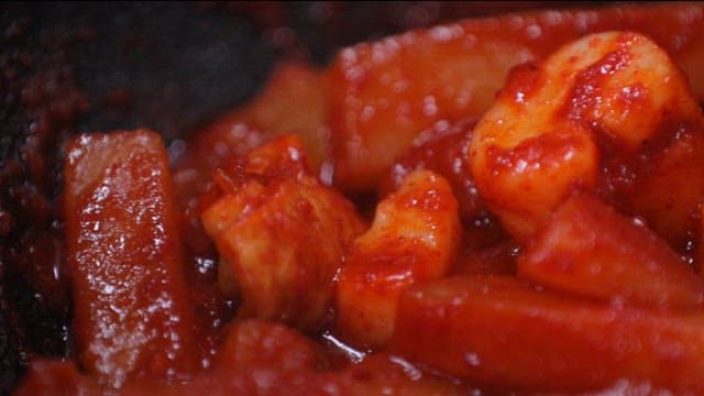 Red and spicy tteokbokki