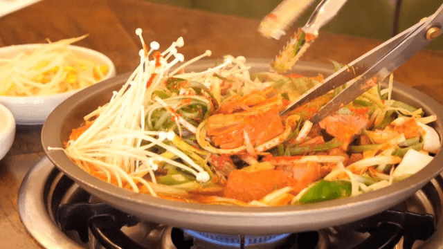 Spicy Braised Pork Galbi with vegetables and mushrooms