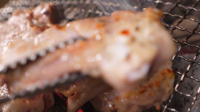 지글거리는 숯불닭갈비