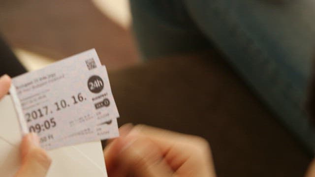 대중교통을 이용하기 위해 필요한 티켓