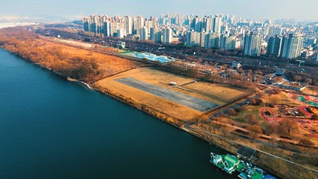 Cityscpae with Waterside Park at the Southern Han River