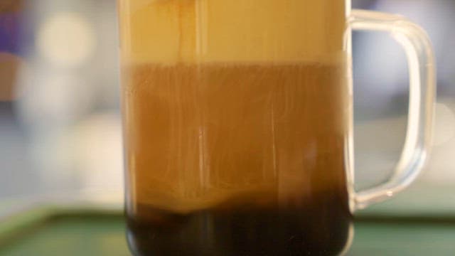 크리미한 질감의 카페라떼