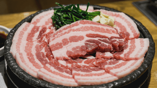 Fresh pork belly filling grill