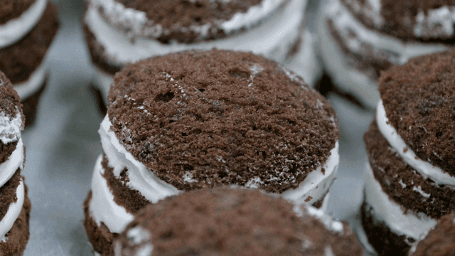Chocolate cakes with cream filling