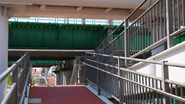 Pedestrian bridge under a highway