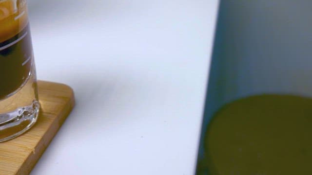 토스트와 커피가 있는 아침 식사