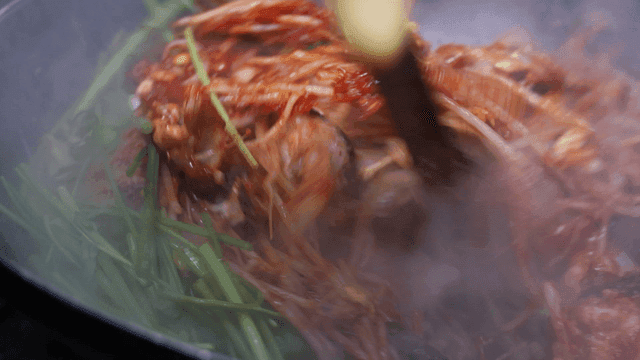 Spicy seafood stew stir-fried in pot