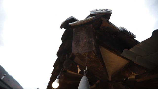 풍경이 달린 전통 한국 지붕